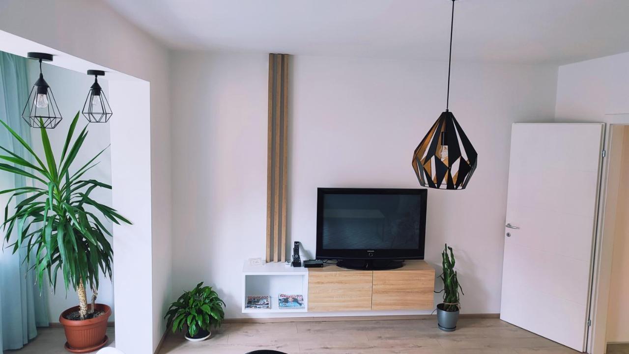 Апартаменты Apartman Lena Тузла Экстерьер фото